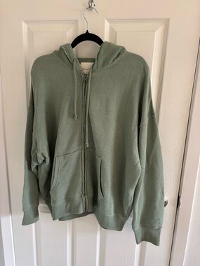 American eagle zip up hoodie
